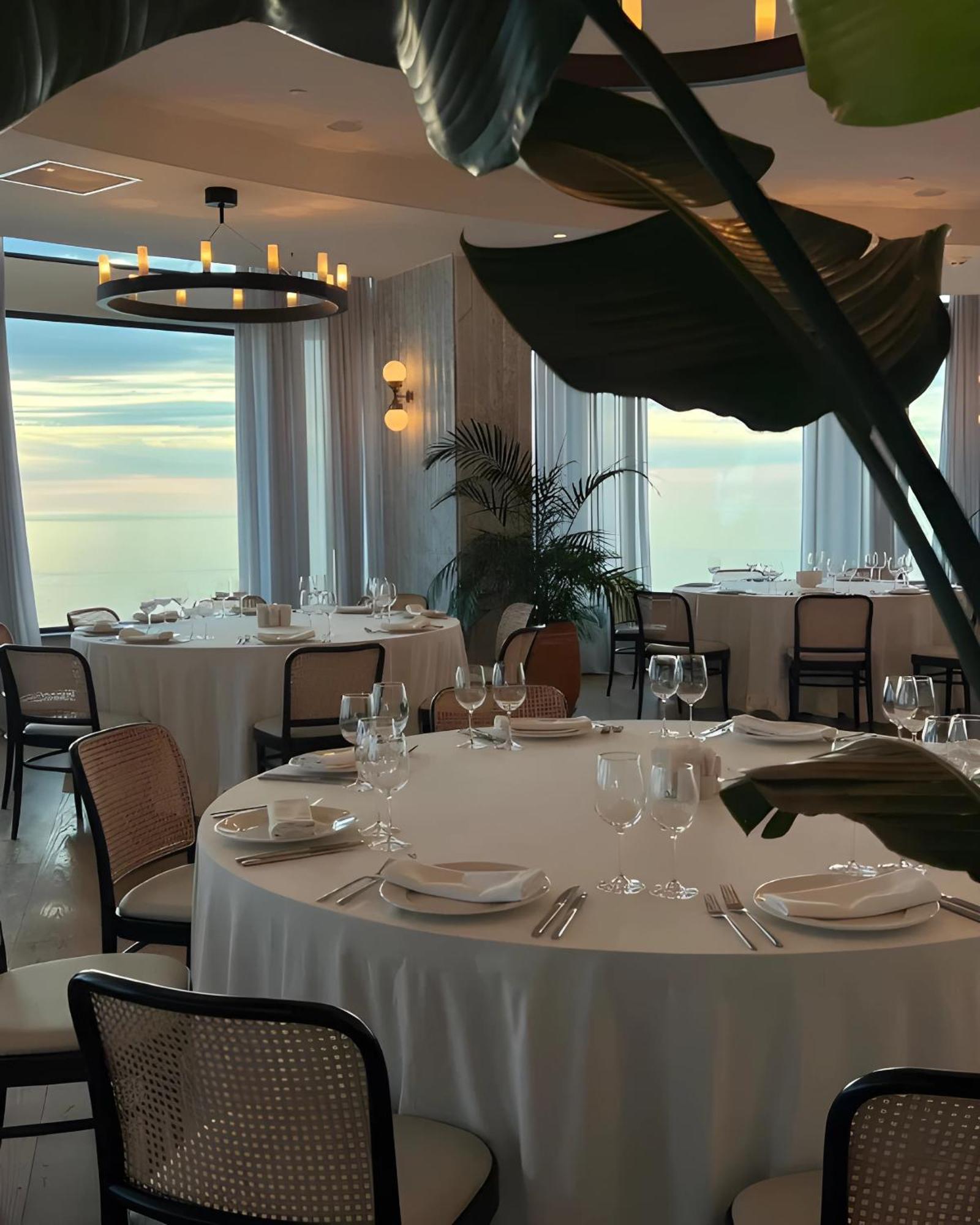Luxury Orbi City Sea View Aparthotel Batumi Exterior foto