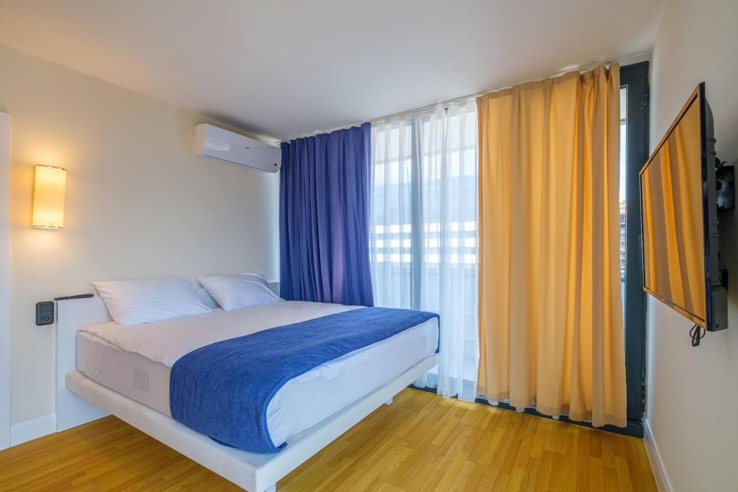 Luxury Orbi City Sea View Aparthotel Batumi Exterior foto
